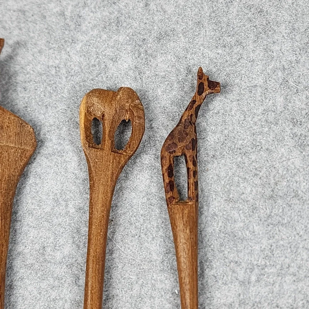 Vintage‎ Hand Carved Kenya Wooden Salad Serving Set Rhino Leopard Safari Animals